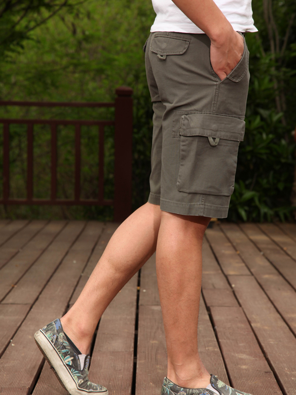 black cargo short